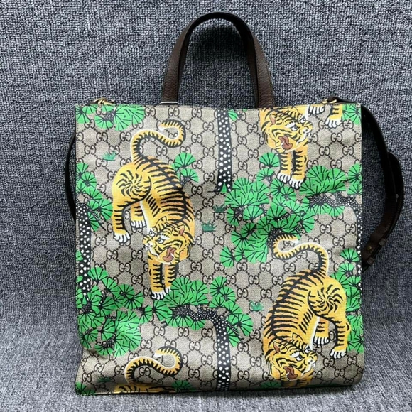 100% Authentic Gucci GG Supreme Bengal Tote Bag - Picture 3 of 16